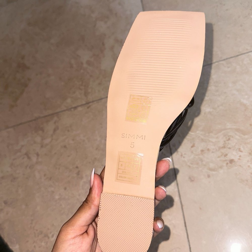 SIMMI SHOES - DULCE BLACK KNOT STRAP FLAT SANDALS - Picture 3 of 5